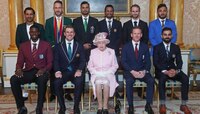 World Cup 2019 : कर्णधारांची 'विराट' फौज राणीच्या भेटीला 