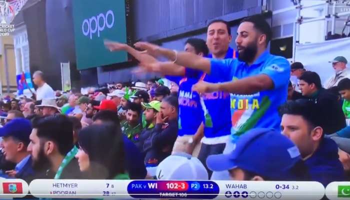 World Cup 2019 : पाकिस्तानचा लाजीरवाणा पराभव, भारतीय चाहत्यांचा स्टेडियममध्ये जल्लोष