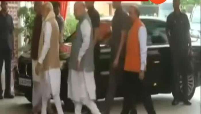 MODI MEET TO AMIT SHAHA VAJPEI BANGLOW