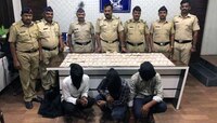 १.२६ कोटी रुपयांच्या जुन्या नोटा जप्त, पोलीस अधिकाऱ्याच्या मुलाचा हात