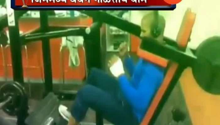 Despite injury,Shikhar Dhawan Sweats It Out In The Gym