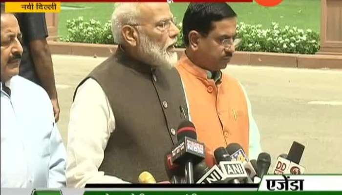 New Delhi PM Narendra Modi Meet Journasit Before New Session Begins