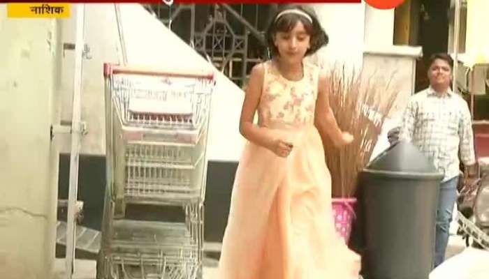 Nashik Small Girl Making People Aware To Leave Cigrate Addicition