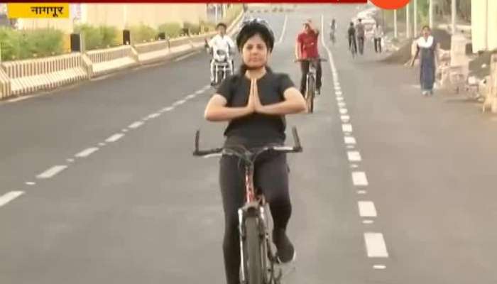 Nagpur Cyclist Mangala Patil Make a Yoga On Cycle