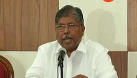 महसूल मंत्री चंद्रकांत पाटलांवर भूखंड घोटाळ्याचे आरोप