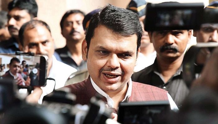 'रायगड तेल शुद्धीकरण प्रकल्पाबद्दल मुख्यमंत्र्यांनी नक्की कुणाशी चर्चा केली?'