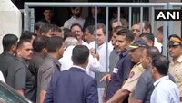 राजीनामा मागे घ्या, राहुल गांधींसमोर कार्यकर्त्यांच्या घोषणा