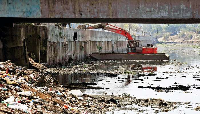 EXCLUSIVE: पालिकेच्या भ्रष्ट कारभारामुळंच मुंबईची &#039;तुंबई&#039;