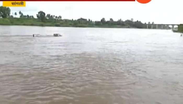 varna dam overflow chandoli gaon heavy rain in sangli