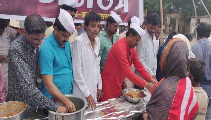 परतीला निघालेल्या हजारो वारकऱ्यांना भोजनाची व्यवस्था