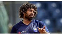 लसित मलिंगा १० वर्षापासून आईवडीलांकडे गेला नाही....