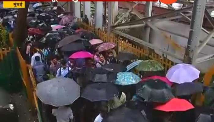 Crowd on prabhadevi Station