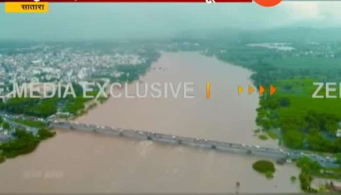 Hevay rain in Satara Capchar on Dron flood in river