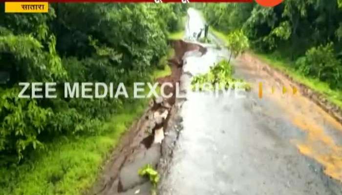 Road on closed Satara kaas Pathar Road slide