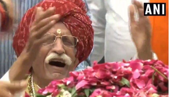 सुषमा स्वराजांचं पार्थिव पाहून ढसाढसा रडू लागले ९६ वर्षीय MDH मसाले कंपनीचे मालक
