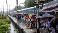 राज्यात मुसळधार पावसामुळे या एक्सप्रेस रद्द 