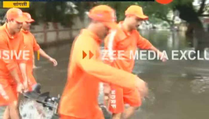 Sangli Irwin Bridge Flood Situation As Rescue Operation Continues.