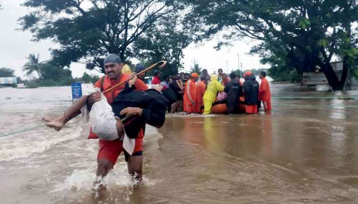 राज्य शासनाकडून पूरग्रस्तांना १५४ कोटींचा निधी, रोखीने मदत