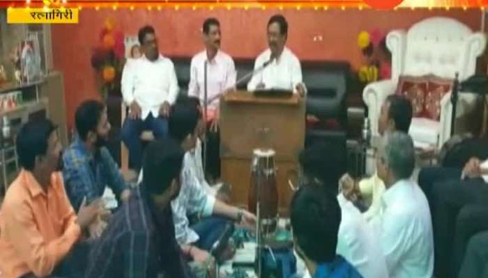 Ratnagiri Shiv Sena MP Vinayak Raut Singing Bhajan in Ganeshotsav