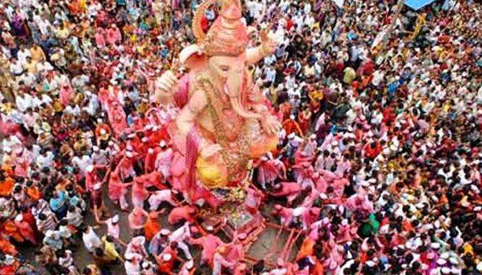 पुण्यात विसर्जन मिरवणूक सकाळी ७ वाजता सुरु करण्याची मागणी