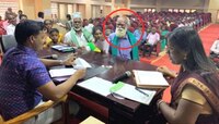 70 वर्षांच्या आजोबांना करायचंय पी. व्ही. सिंधूशी लग्न