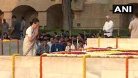महात्मा गांधींची १५०वी जयंती; सोनिया गांधींकडून श्रद्धांजली अर्पण