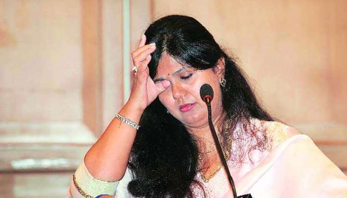 'जनतेने मला स्वीकारलं नाही', पंकजा मुंडेंकडून पराभवाचा स्वीकार 