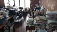 कारभाराला कंटाळुन नगरसेवकाची कार्यालयात तोडफोड 