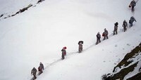 सियाचिनमध्ये बर्फाच्या वादळात ४ जवान शहीद 