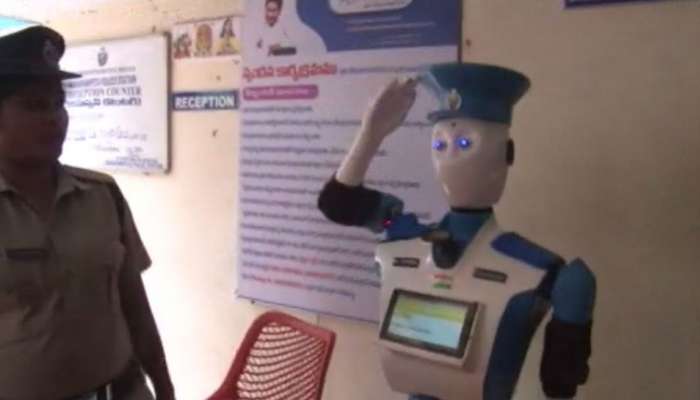 भारतातील पहिला 'पोलीस रोबोट'; रेकॉर्डिंगद्वारे होणार तक्रार दाखल