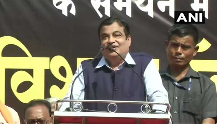  'या' दोन पाकिस्तानी कलाकारांना मी भारतीय नागरिकत्व मिळवून दिलं - गडकरी 