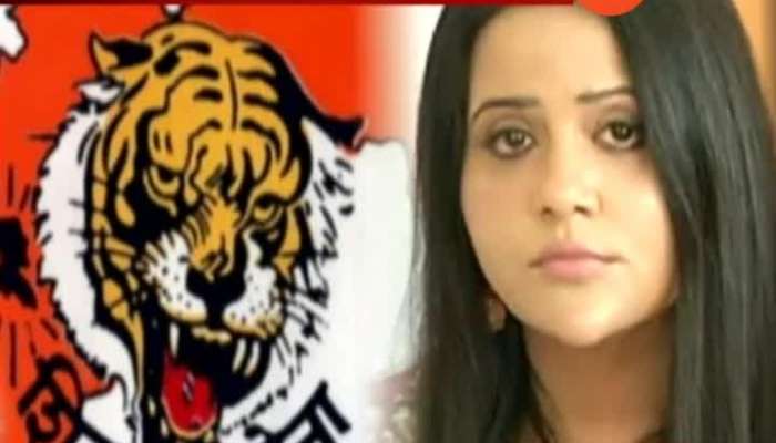 Amruta Fadnavis vs Shivsena battle damage for Axis bank