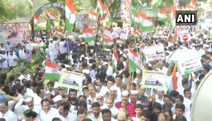 काँग्रेसची 'संविधान बचाओ'ची मुंबईत मोठी रॅली, मोदी सरकारवर हल्लाबोल