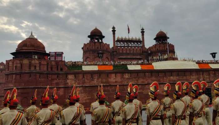 प्रजासत्ताक दिनी राजपथावर महाराष्ट्राचा सहभाग नसणार, केंद्राच्या निर्णयावर टीका