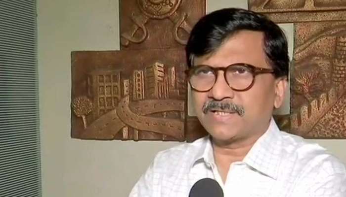 काँग्रेसच्या पुस्तकात सावरकरांविषयी आक्षेपार्ह लिखाण, संजय राऊत म्हणतात...
