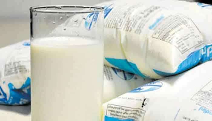 राज्यात आज मध्यरात्रीपासून दूध महागणार 