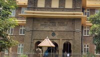 वाडिया रुग्णालय व्हेंटिलेटरवर, कर्मचाऱ्यांचं आंदोलन