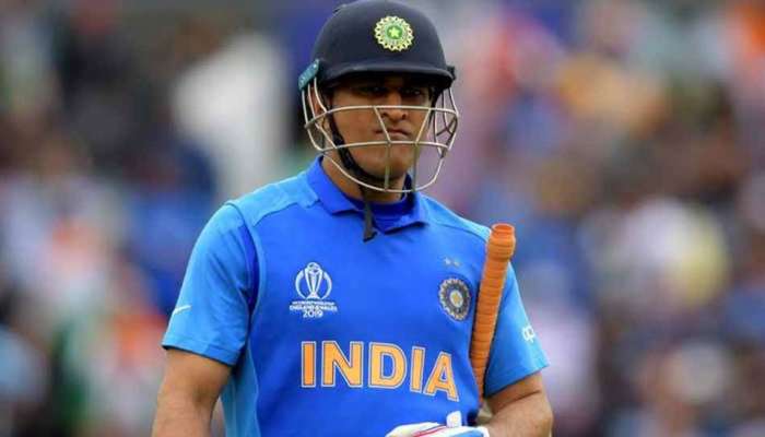 'म्हणून धोनीशी करार केला नाही', बीसीसीआयचं स्पष्टीकरण