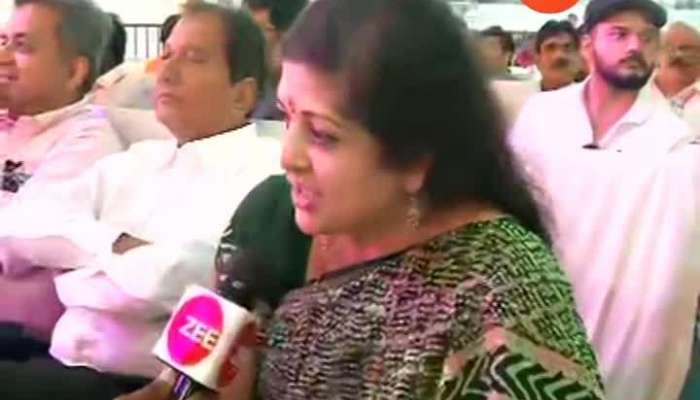 MNS Raj Thackeray Wife Sharmila Thackeray On Launch Of New Flag