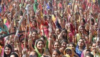 'गिनिज बूक'मध्ये राजकोटच्या महिलांचा तलवार डान्सचा रेकॉर्ड