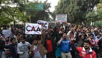 शाहीन बागमध्ये फायरिंगवरुन आता राजकीय चकमक
