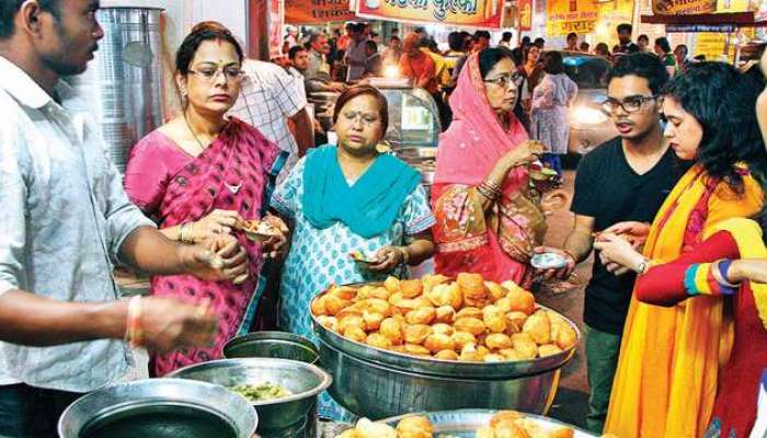 उघड्यावर पाणीपुरी खाताय ? तर मग हे वाचाच 