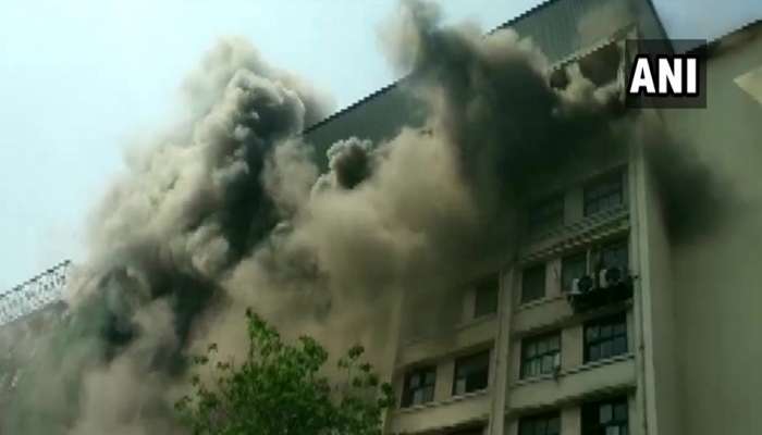 मुंबईच्या सेल्स टॅक्स भवनाला आग