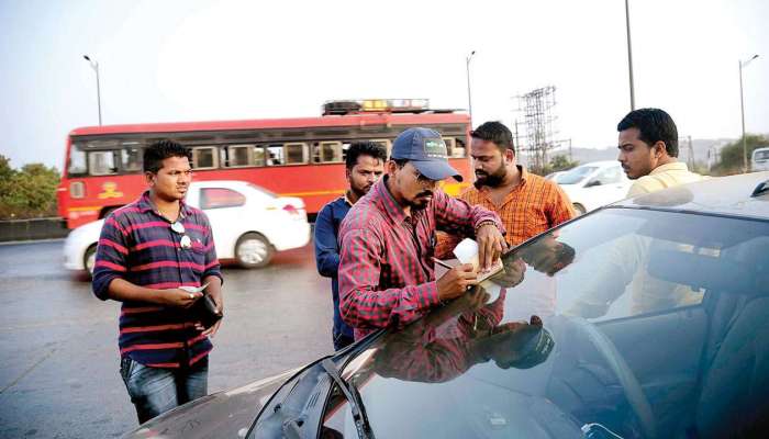 बापरे, शहर स्वच्छतेच्या नावाखाली क्लिन मार्शलकडून लूटमार