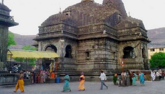 महाशिवरात्रीच्या दिवशी त्र्यंबकेश्वर गर्भगृहातलं पहाटेचं दर्शन बंद