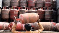 विनाअनुदानित गॅस सिलिंडर ५३ रुपयांनी स्वस्त