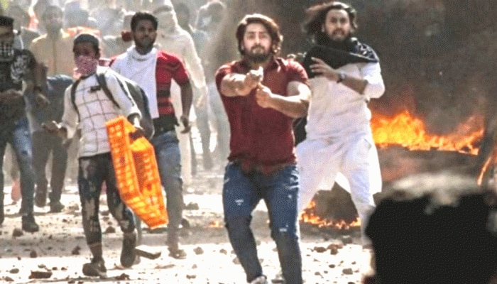 Delhi Riots : शाहरुखच्या घरी सापडल्या संशयित वस्तू, दिल्ली पोलीस हैराण 