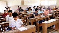 दहावीचा मराठीचा पेपर फुटला 