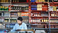 लॉकडाऊनमुळे दारु न मिळाल्याने ९ जणांची आत्महत्या