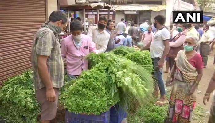 मुंबईची चिंता वाढविणारी बातमी, लॉकडाऊन दरम्यान दादारमध्ये उसळतेय गर्दी